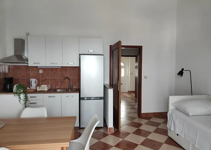 Appartement Rubi 4 *